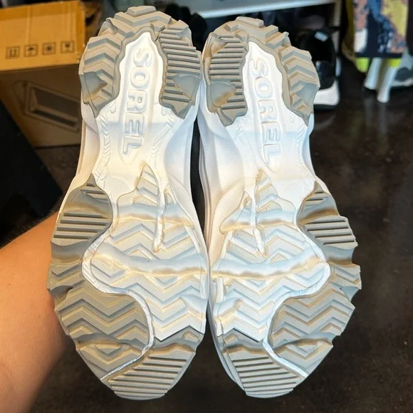 Sorel Kinetic Breakthru Caribou boots/shoes - Picture 3 of 7